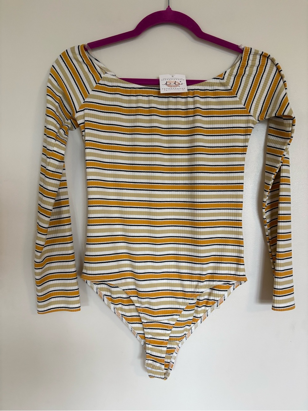 NWT Peach Love Bodysuit Medium